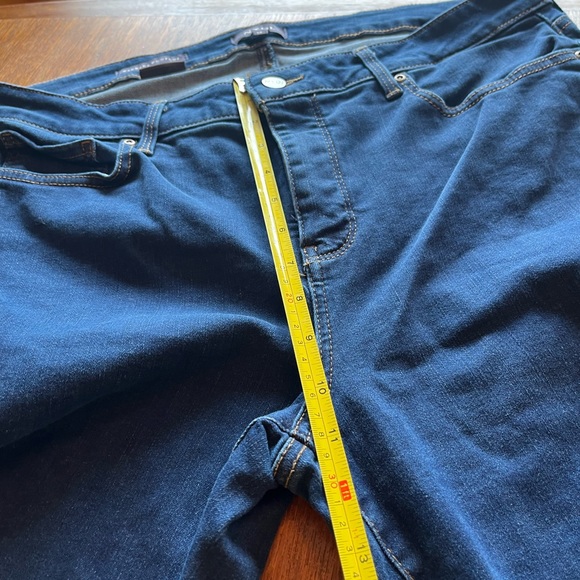 NYDJ size 14 Barbara Bootcut, EUC - Picture 3 of 6